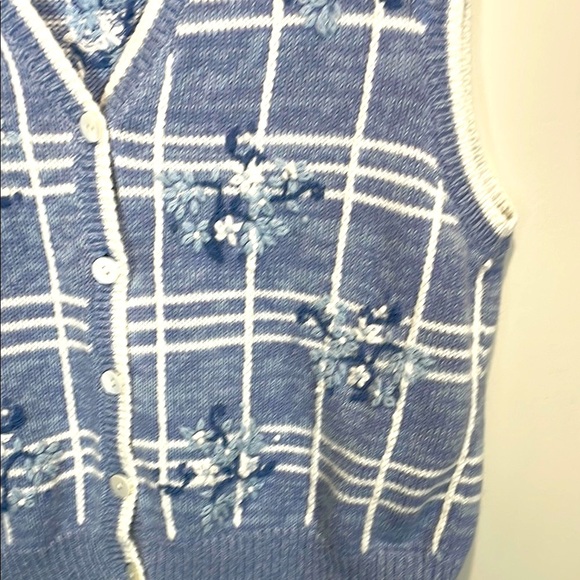 Christopher & Banks Blue and White Floral Embroidery Vest - Picture 9 of 9